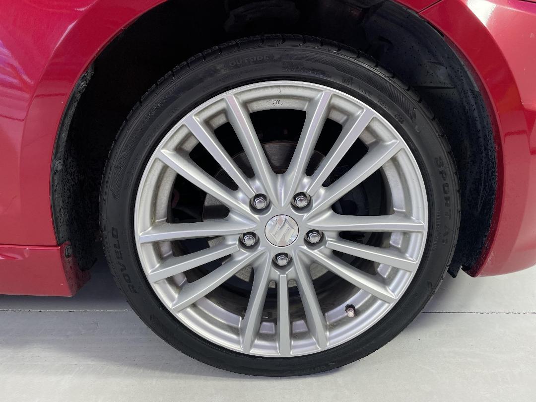 Photo '9' of Suzuki Swift