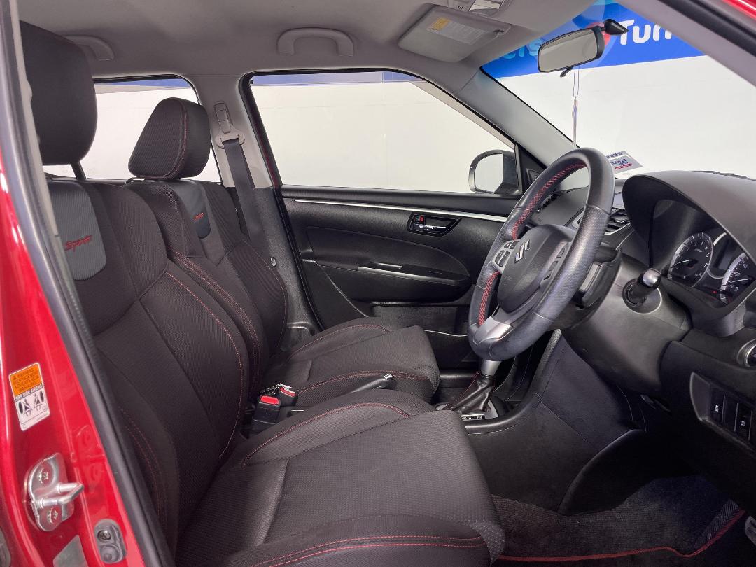 Photo '16' of Suzuki Swift