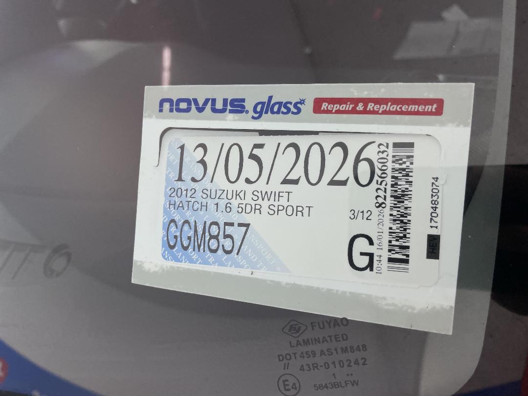 Photo '29' of Suzuki Swift