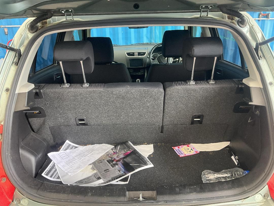 Photo '6' of Suzuki Swift