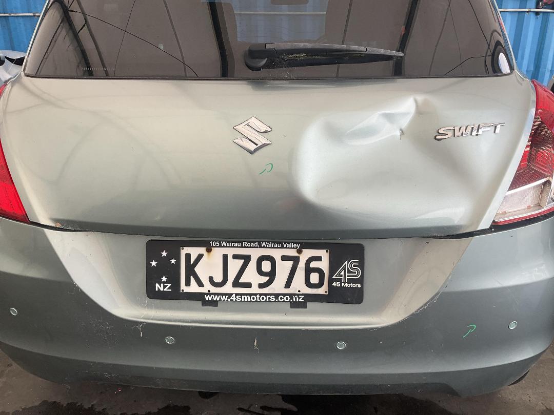 Photo '21' of Suzuki Swift