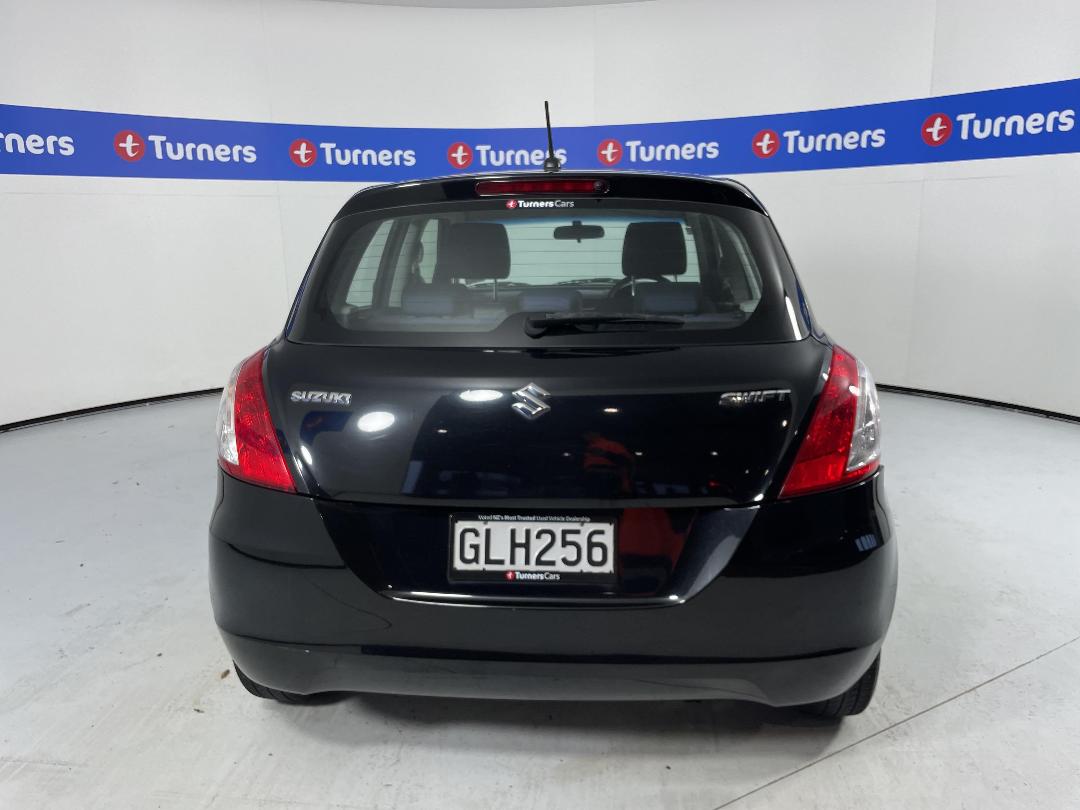 Photo '6' of Suzuki Swift