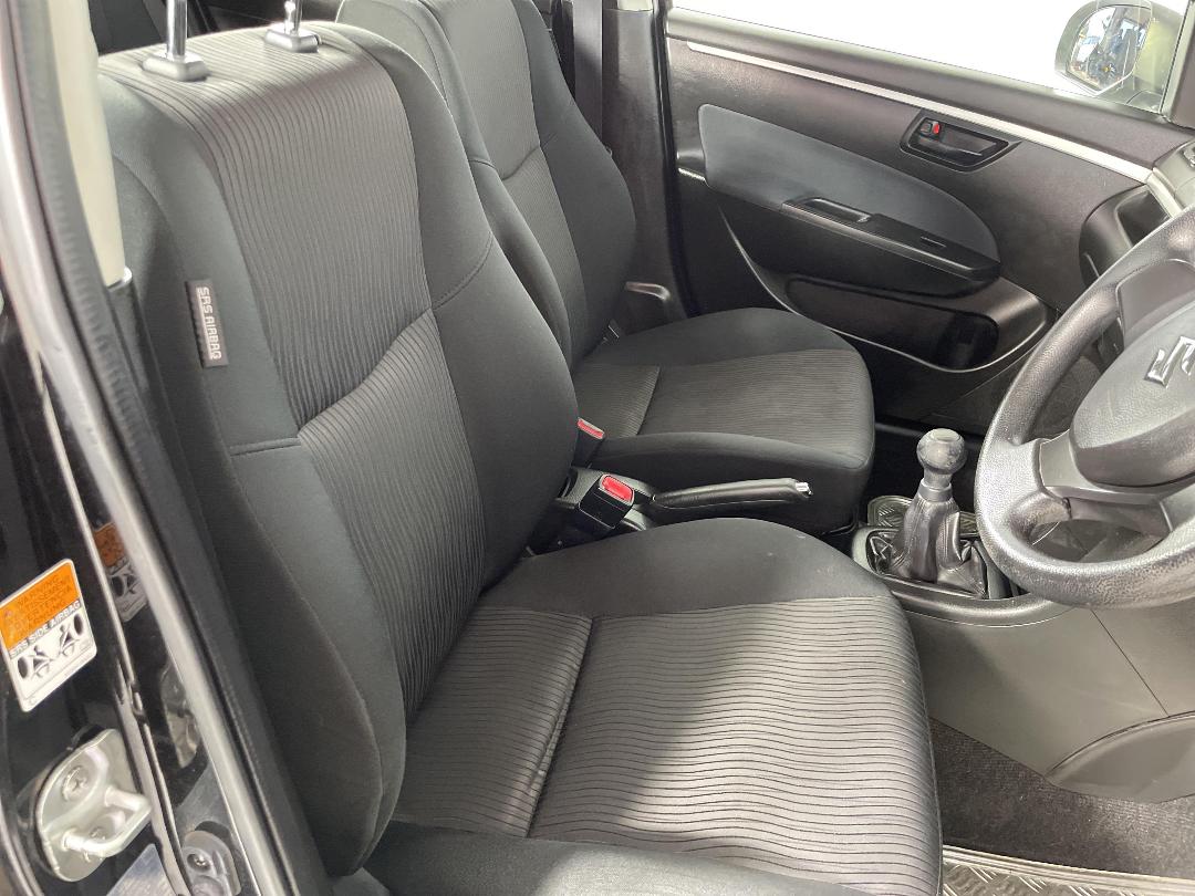 Photo '16' of Suzuki Swift