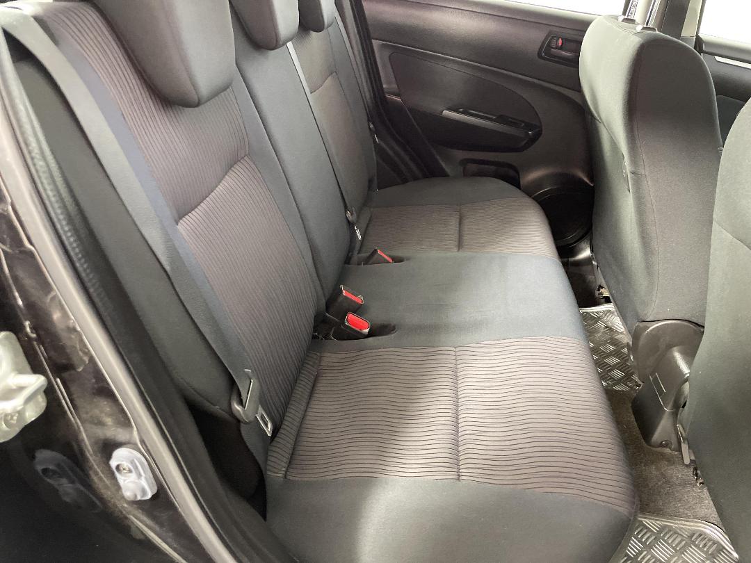 Photo '20' of Suzuki Swift