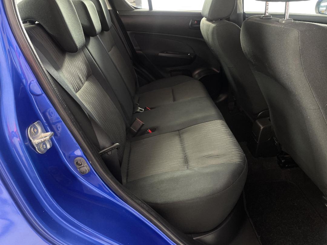 Photo '20' of Suzuki Swift