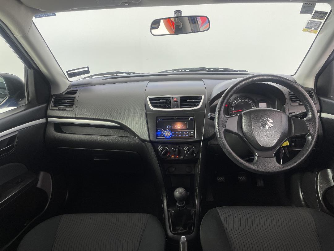 Photo '17' of Suzuki Swift