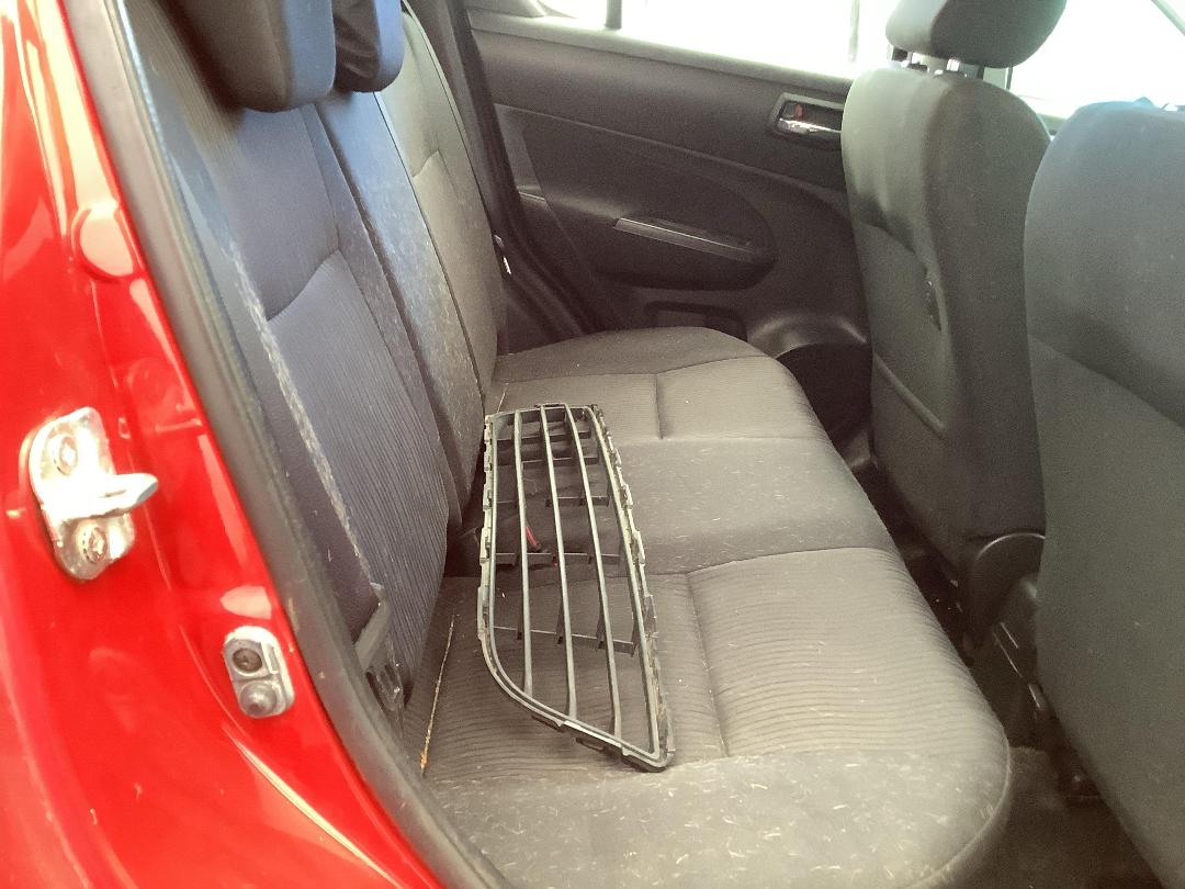 Photo '7' of Suzuki Swift Ltda