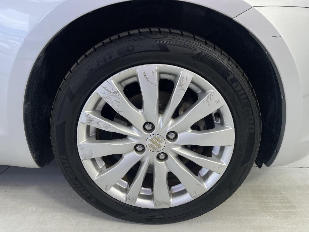 Photo '9' of Suzuki Swift