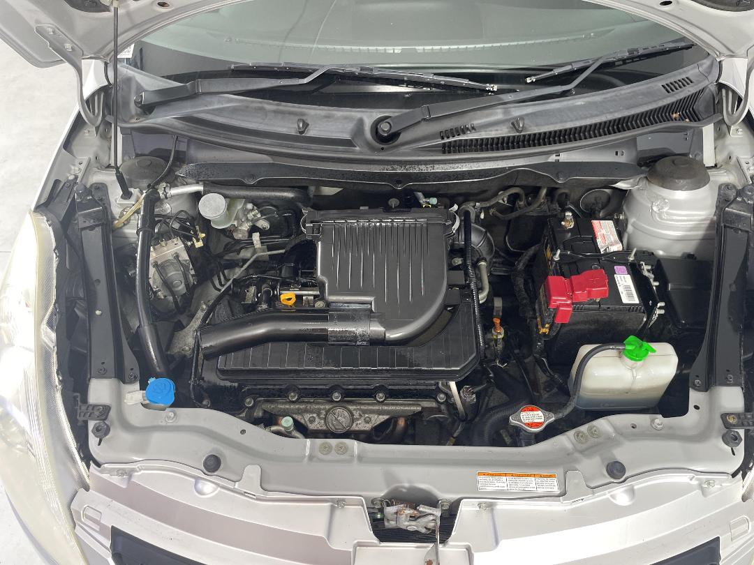 Photo '13' of Suzuki Swift