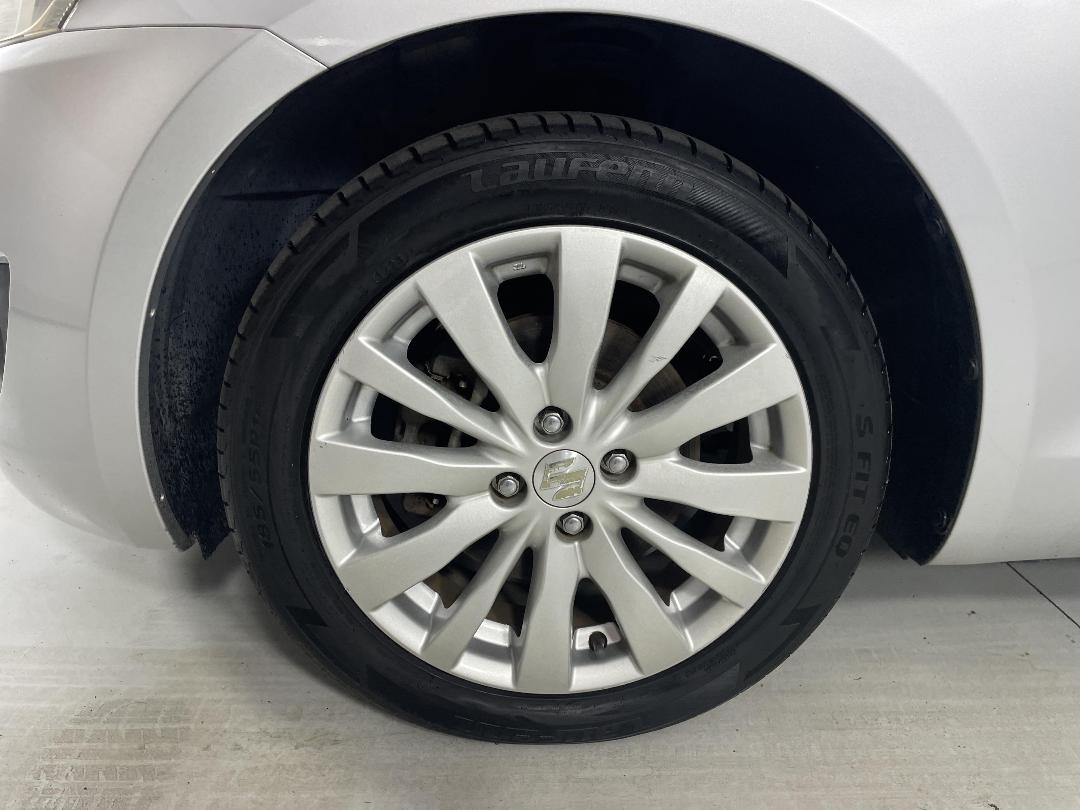 Photo '10' of Suzuki Swift