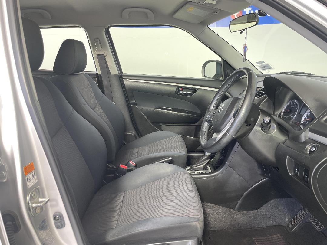 Photo '16' of Suzuki Swift