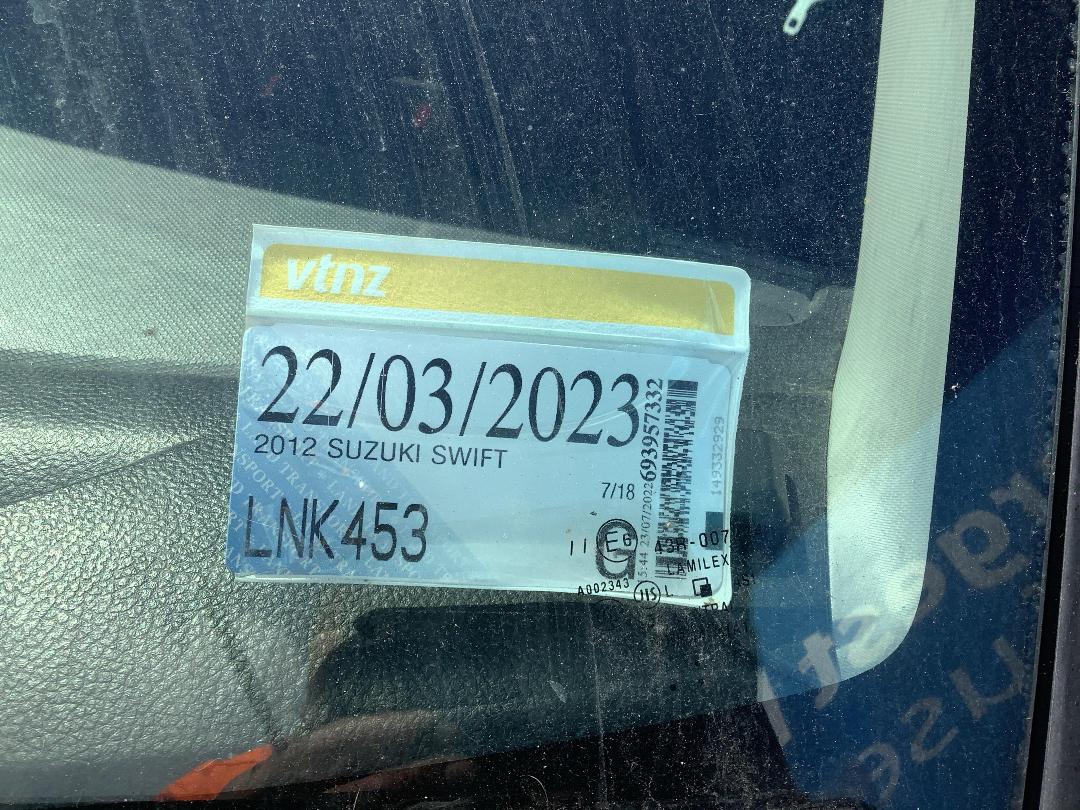 Photo '11' of Suzuki Swift