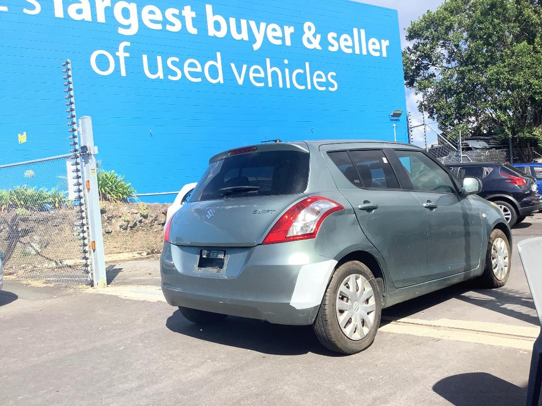 Photo '6' of Suzuki Swift