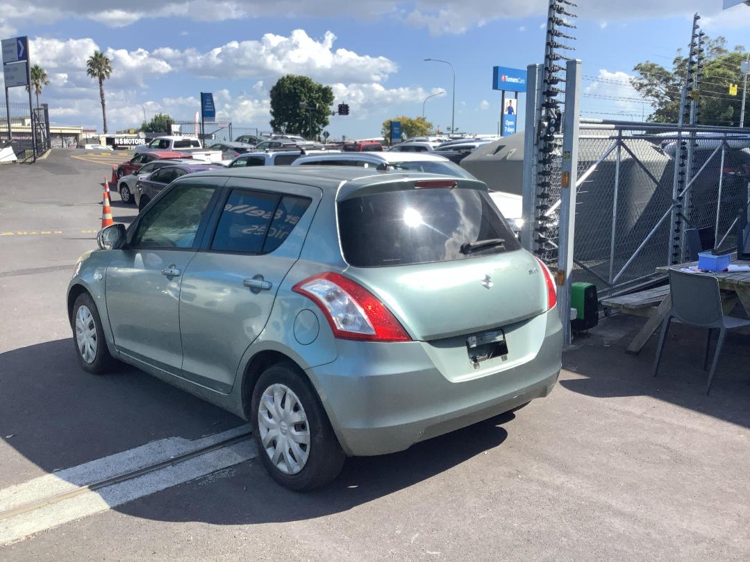 Photo '4' of Suzuki Swift