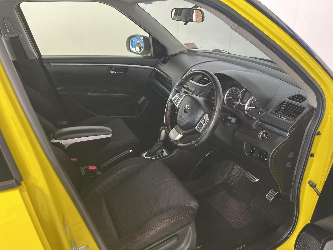 Photo '16' of Suzuki Swift