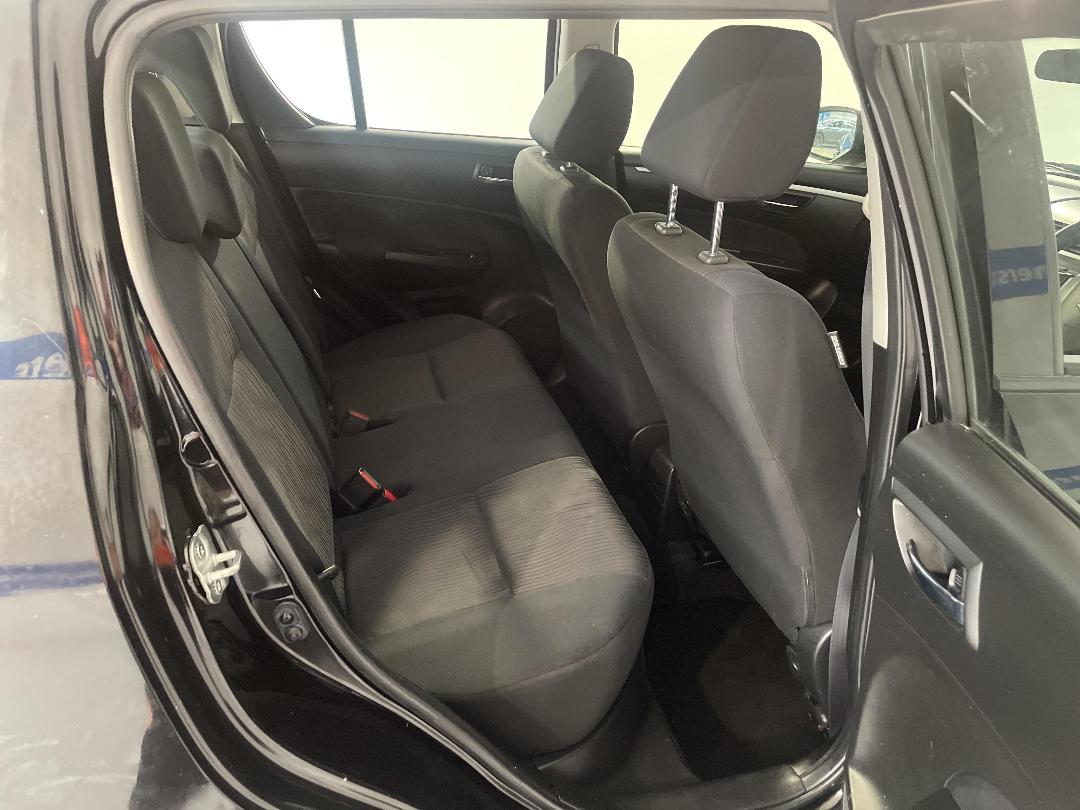 Photo '20' of Suzuki Swift Photo '20' of Suzuki Swift