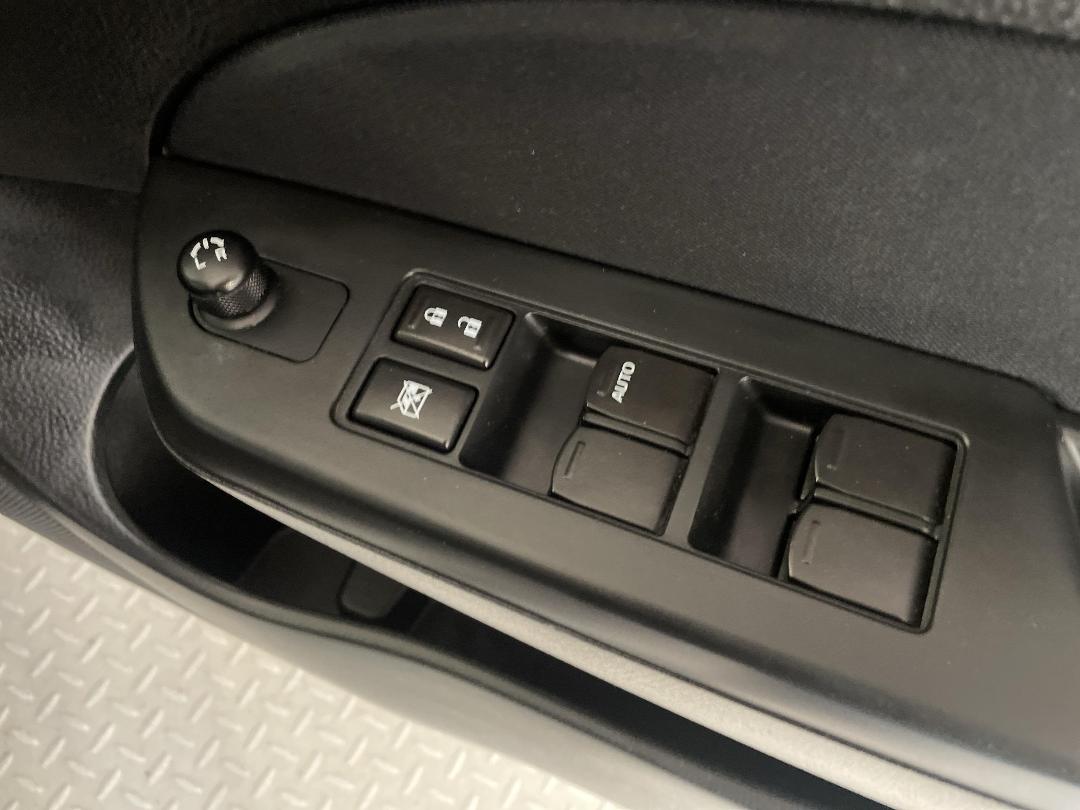 Photo '23' of Suzuki Swift Photo '23' of Suzuki Swift