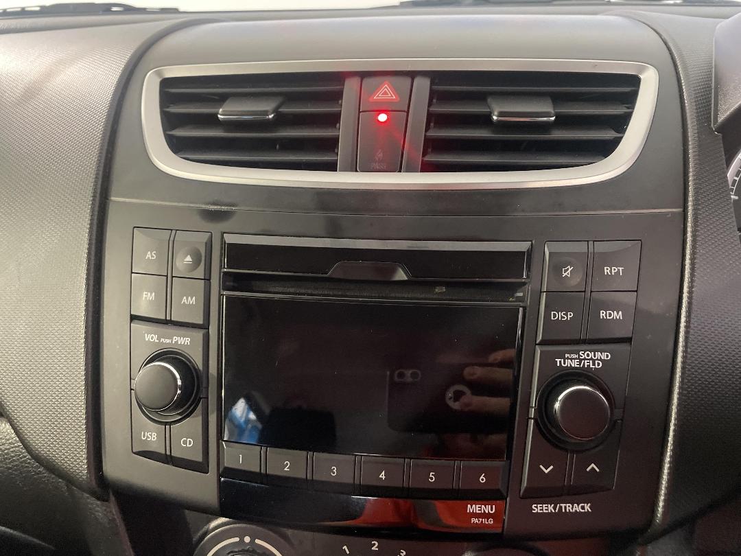 Photo '27' of Suzuki Swift Photo '27' of Suzuki Swift