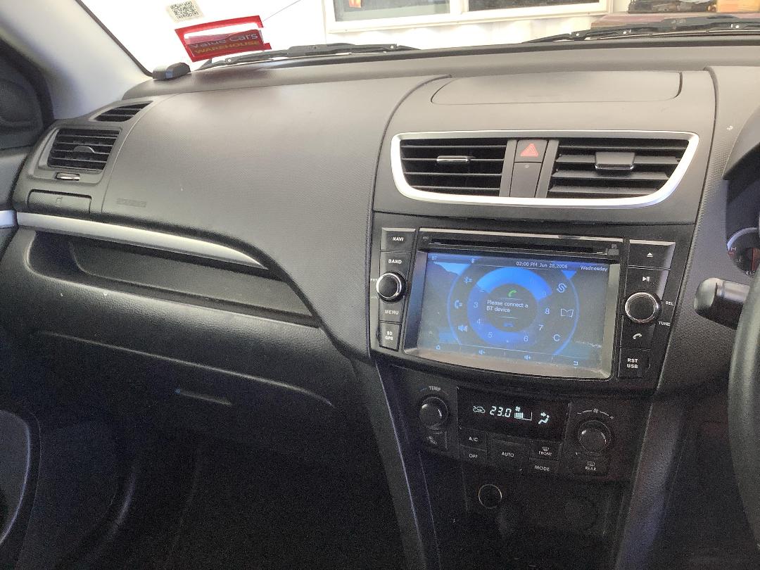 Photo '16' of Suzuki Swift