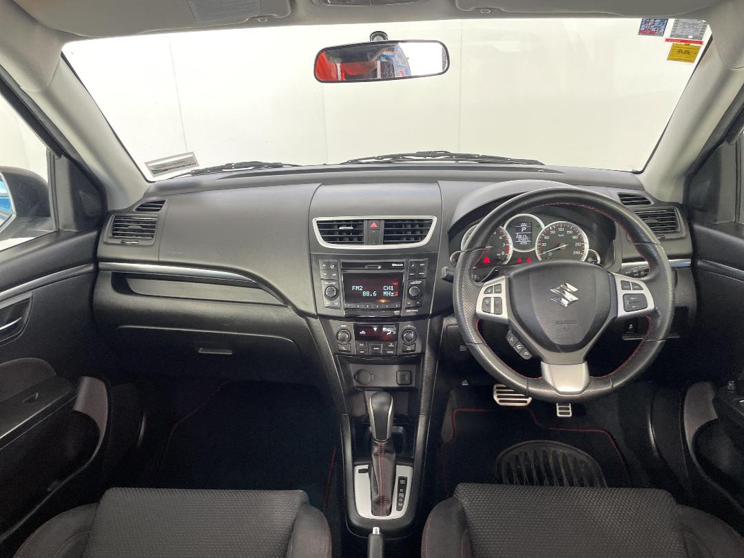 Photo '17' of Suzuki Swift