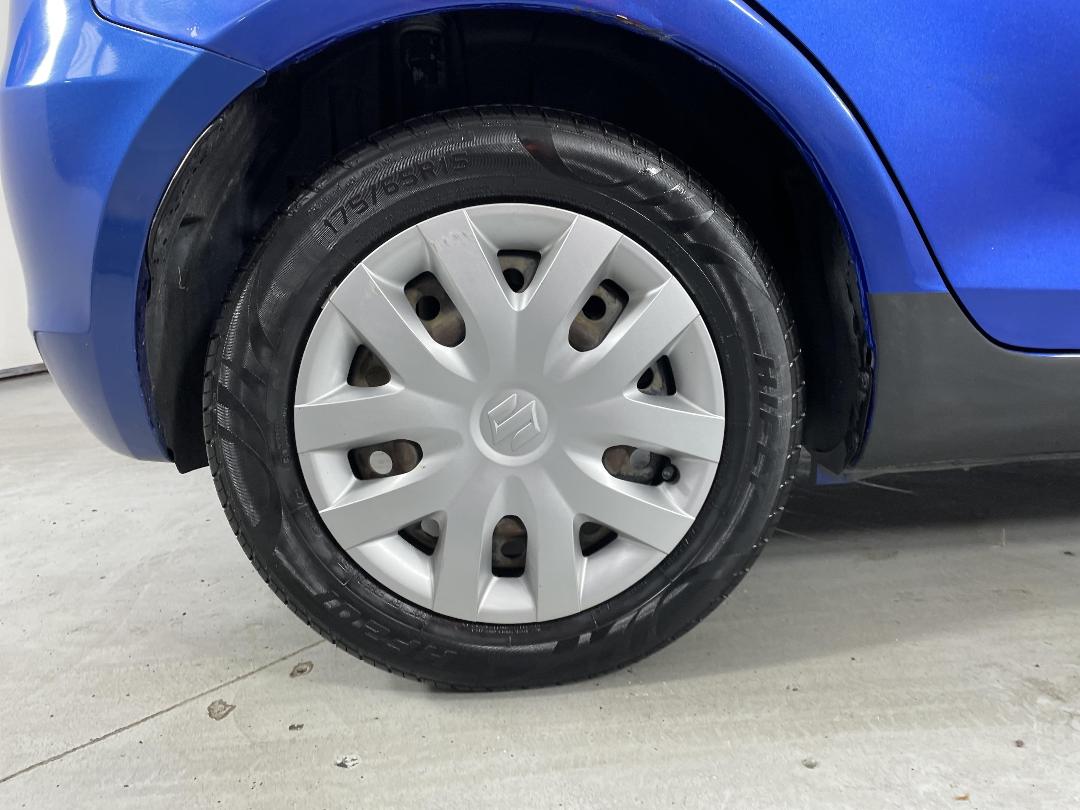 Photo '12' of Suzuki Swift Photo '12' of Suzuki Swift