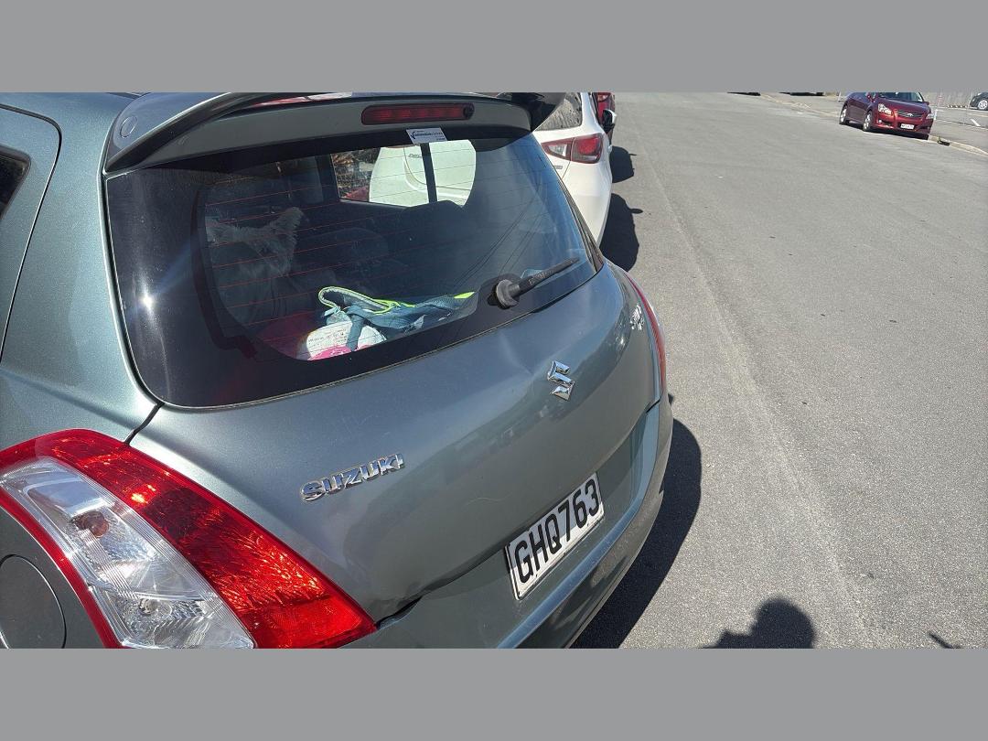 Photo '4' of Suzuki Swift RS