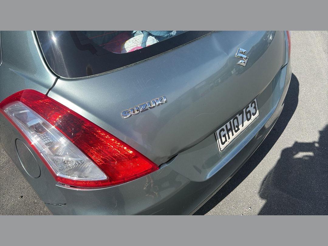 Photo '6' of Suzuki Swift RS