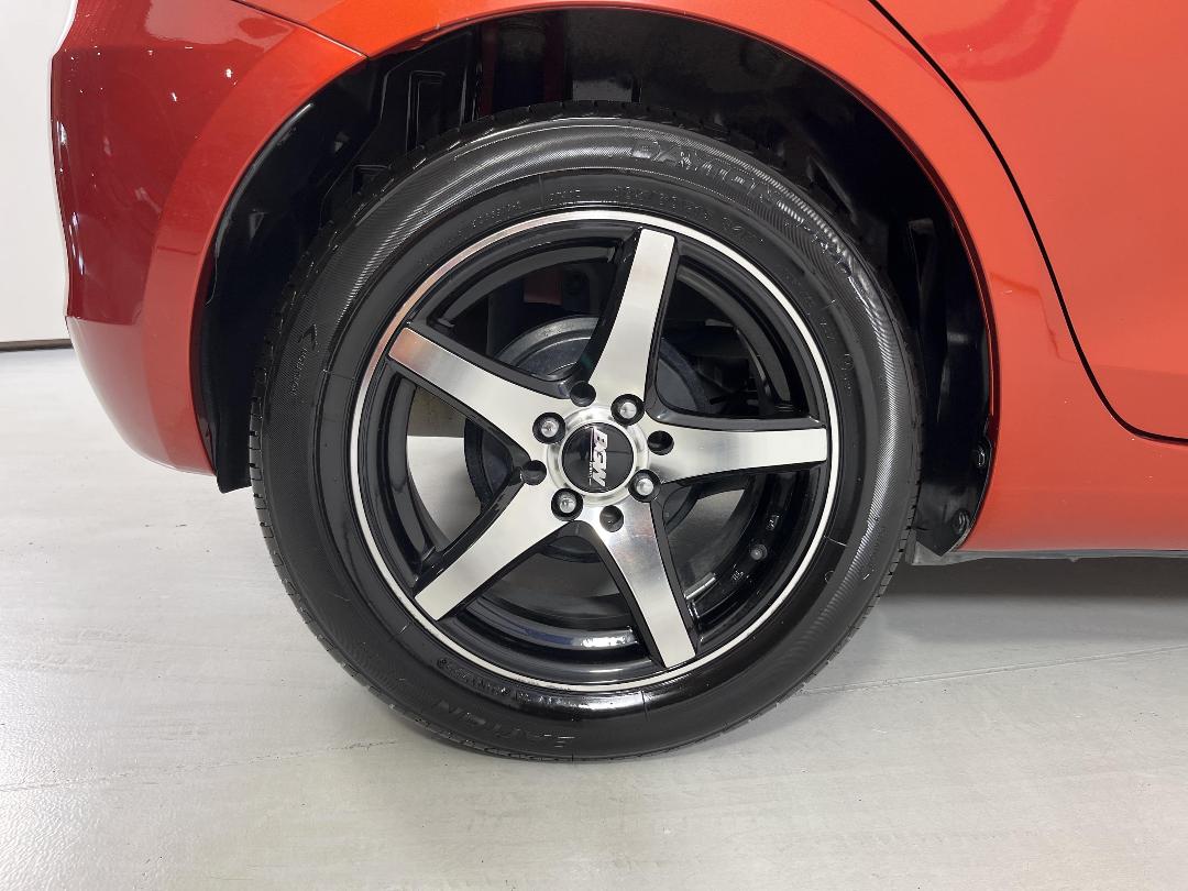 Photo '12' of Suzuki Swift Photo '12' of Suzuki Swift