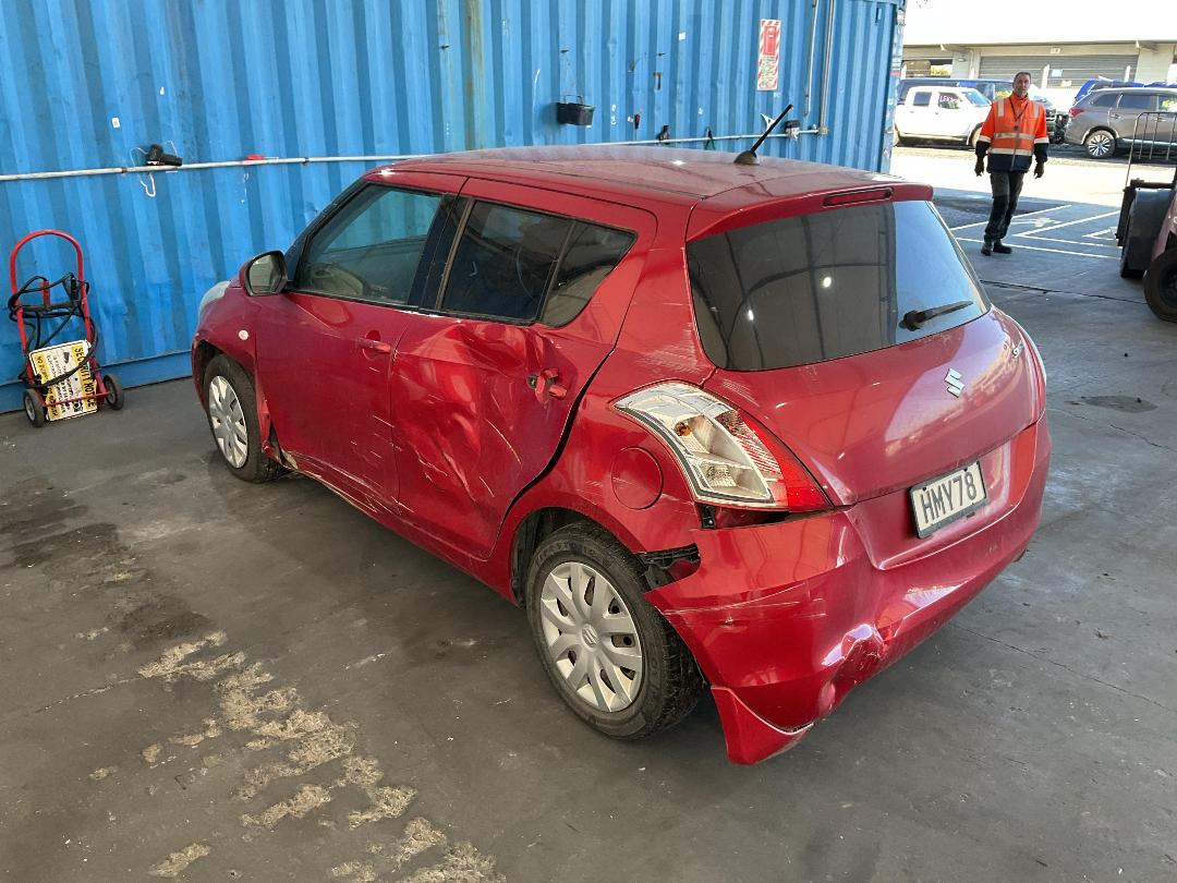 Photo '9' of Suzuki Swift