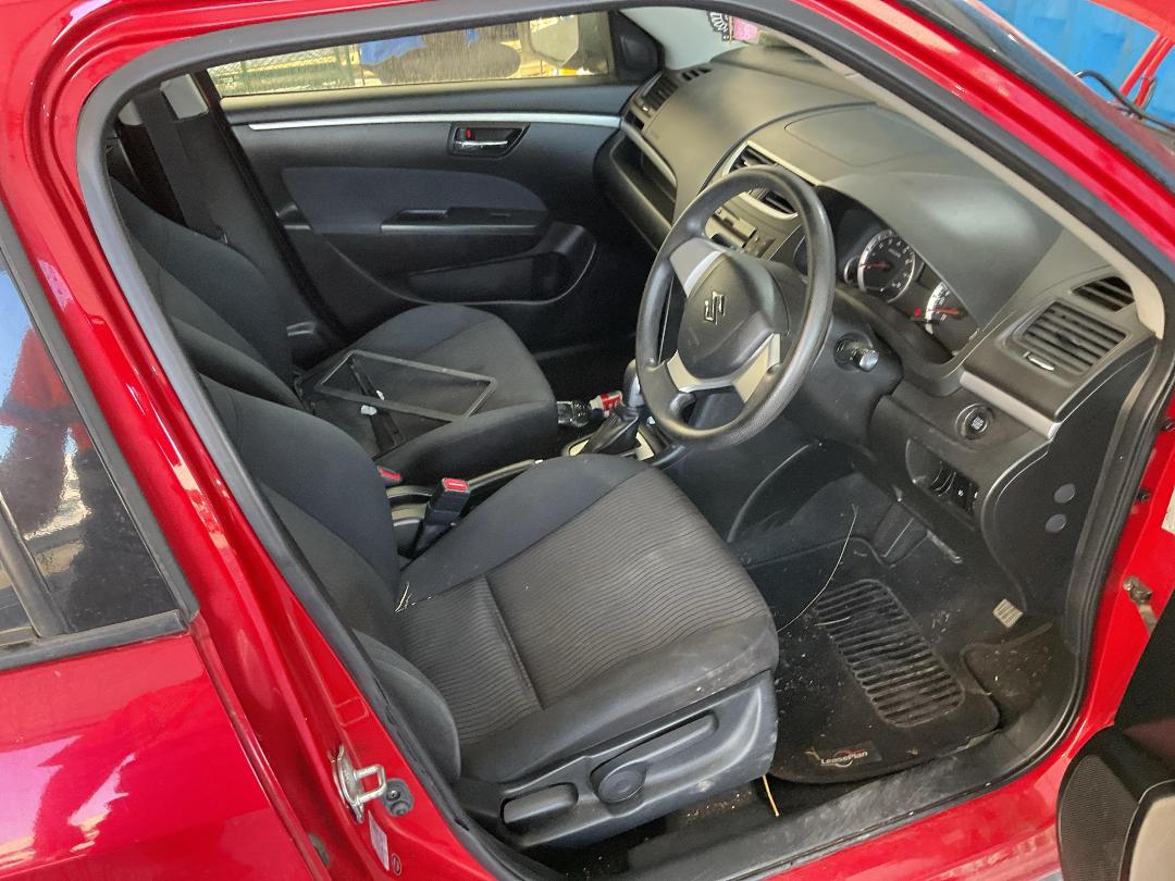 Photo '21' of Suzuki Swift