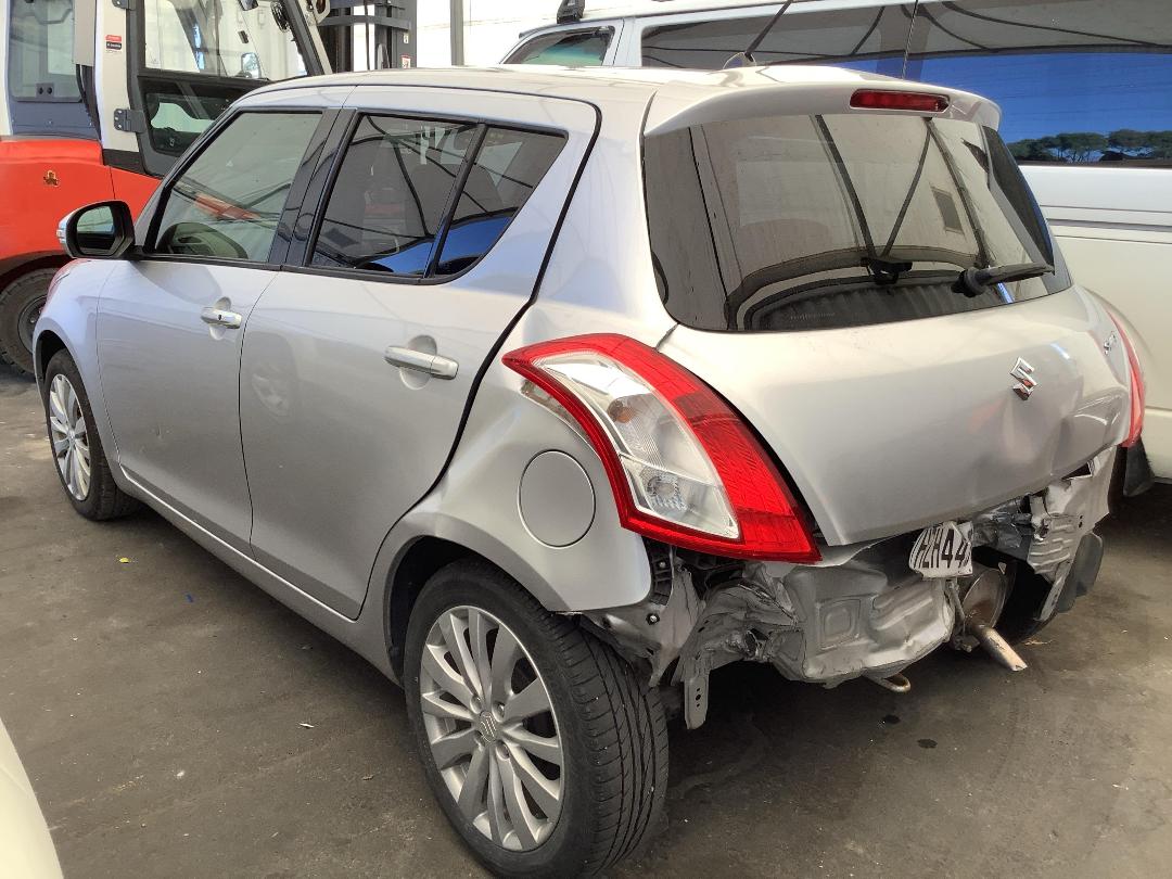 Photo '6' of Suzuki Swift