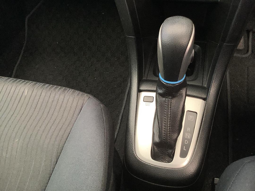 Photo '16' of Suzuki Swift