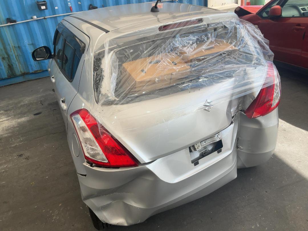 Photo '10' of Suzuki Swift Photo '10' of Suzuki Swift