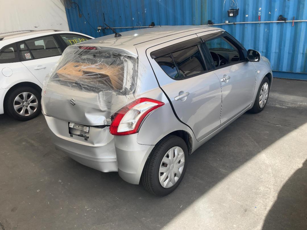 Photo '11' of Suzuki Swift Photo '11' of Suzuki Swift