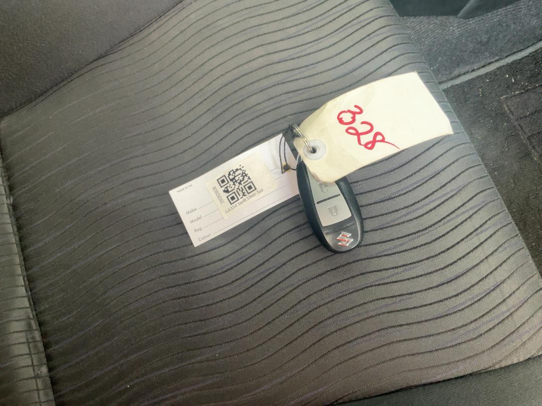 Photo '17' of Suzuki Swift Photo '17' of Suzuki Swift