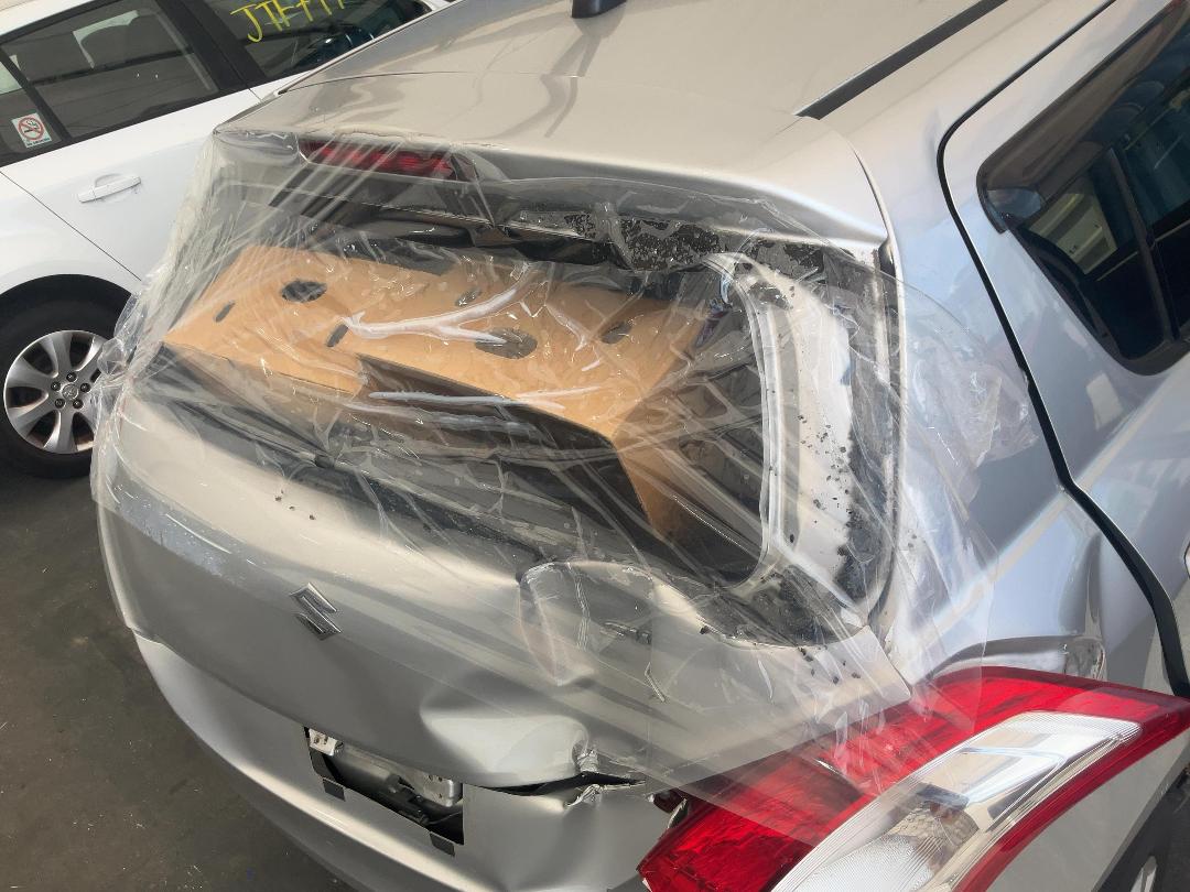 Photo '21' of Suzuki Swift Photo '21' of Suzuki Swift