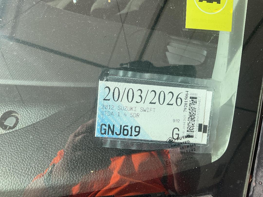 Photo '10' of Suzuki Swift Ltda