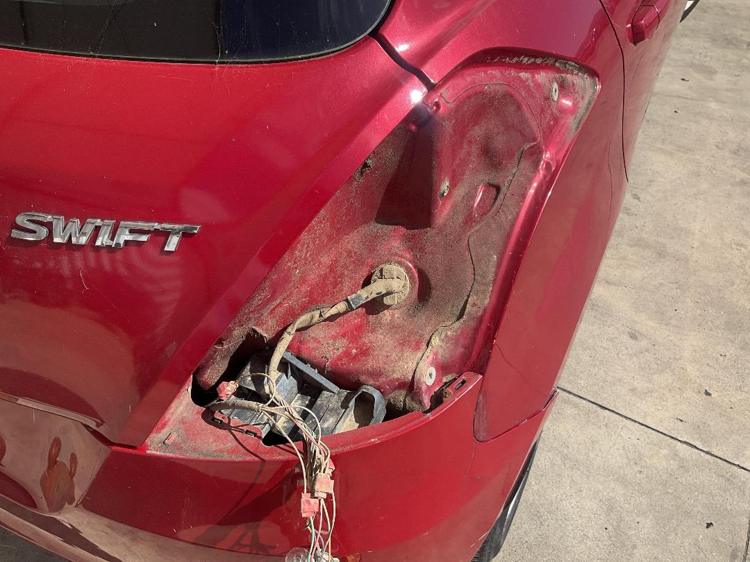 Photo '18' of Suzuki Swift Ltda