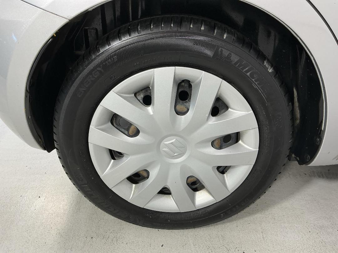 Photo '12' of Suzuki Swift Photo '12' of Suzuki Swift