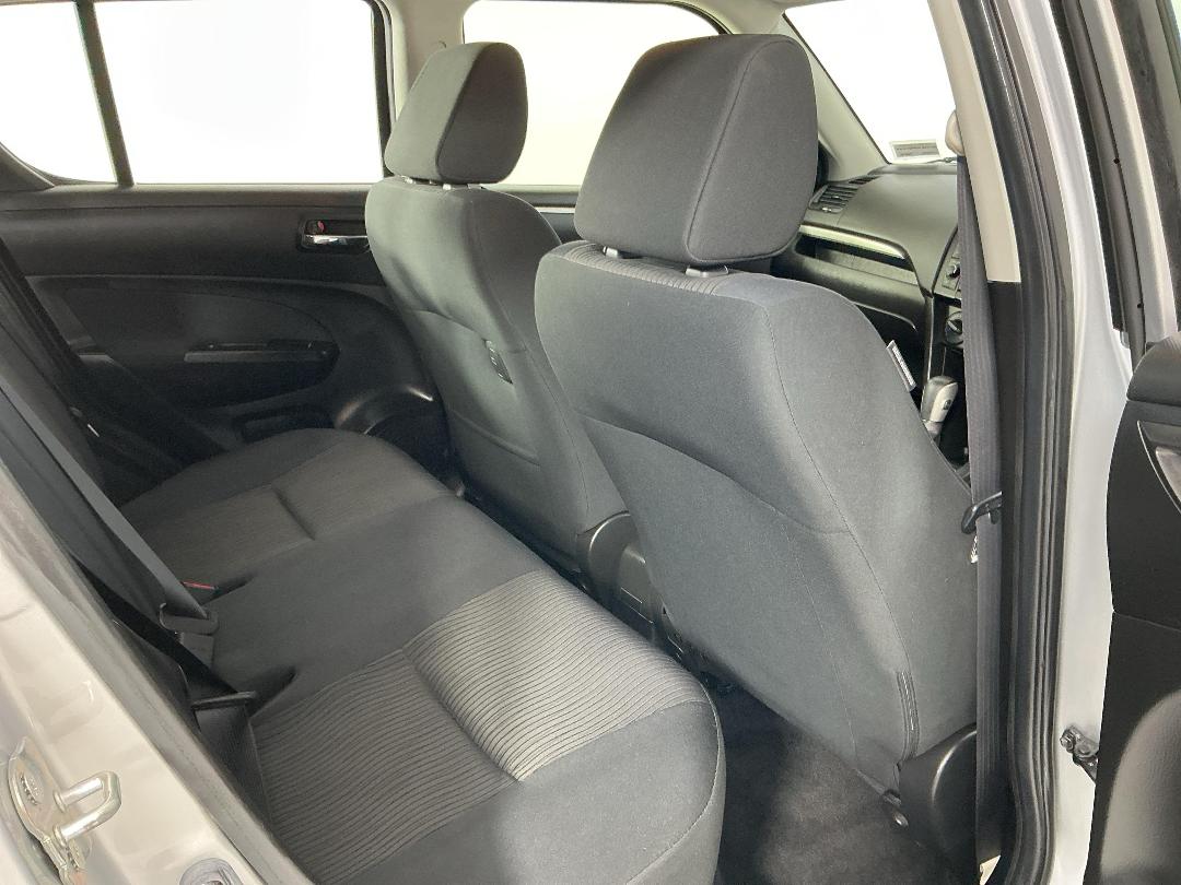 Photo '20' of Suzuki Swift Photo '20' of Suzuki Swift