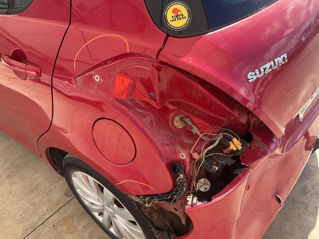 Photo '11' of Suzuki Swift Ltda