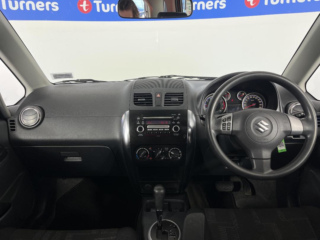 Photo '17' of Suzuki SX4