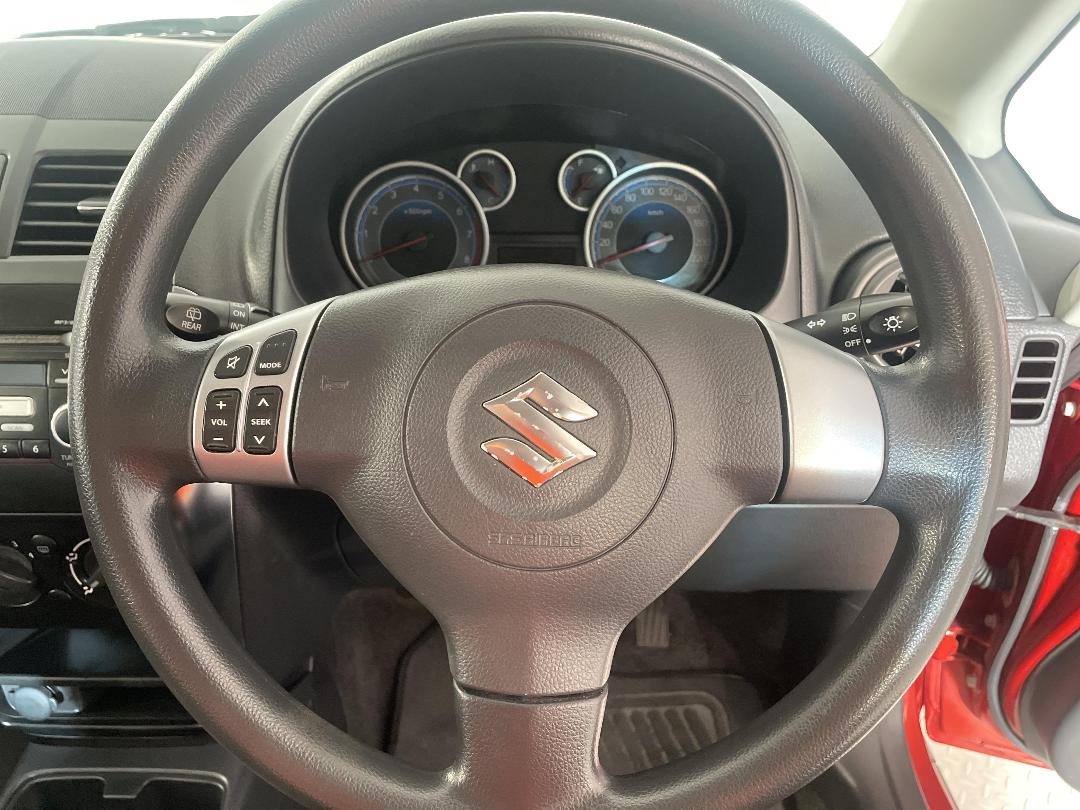 Photo '25' of Suzuki SX4