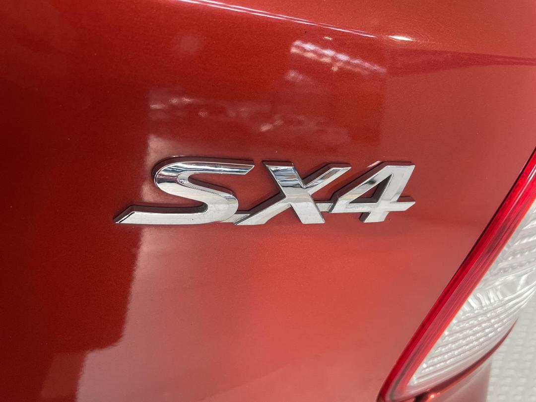 Photo '33' of Suzuki SX4