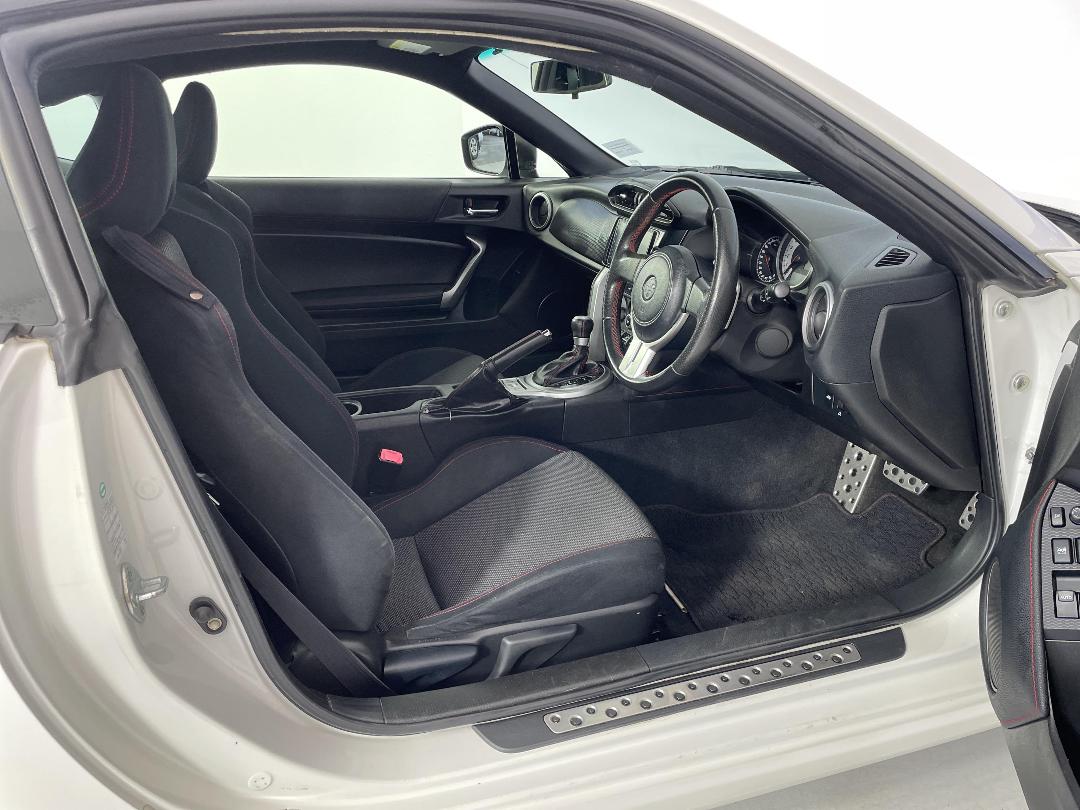 Photo '16' of Toyota 86