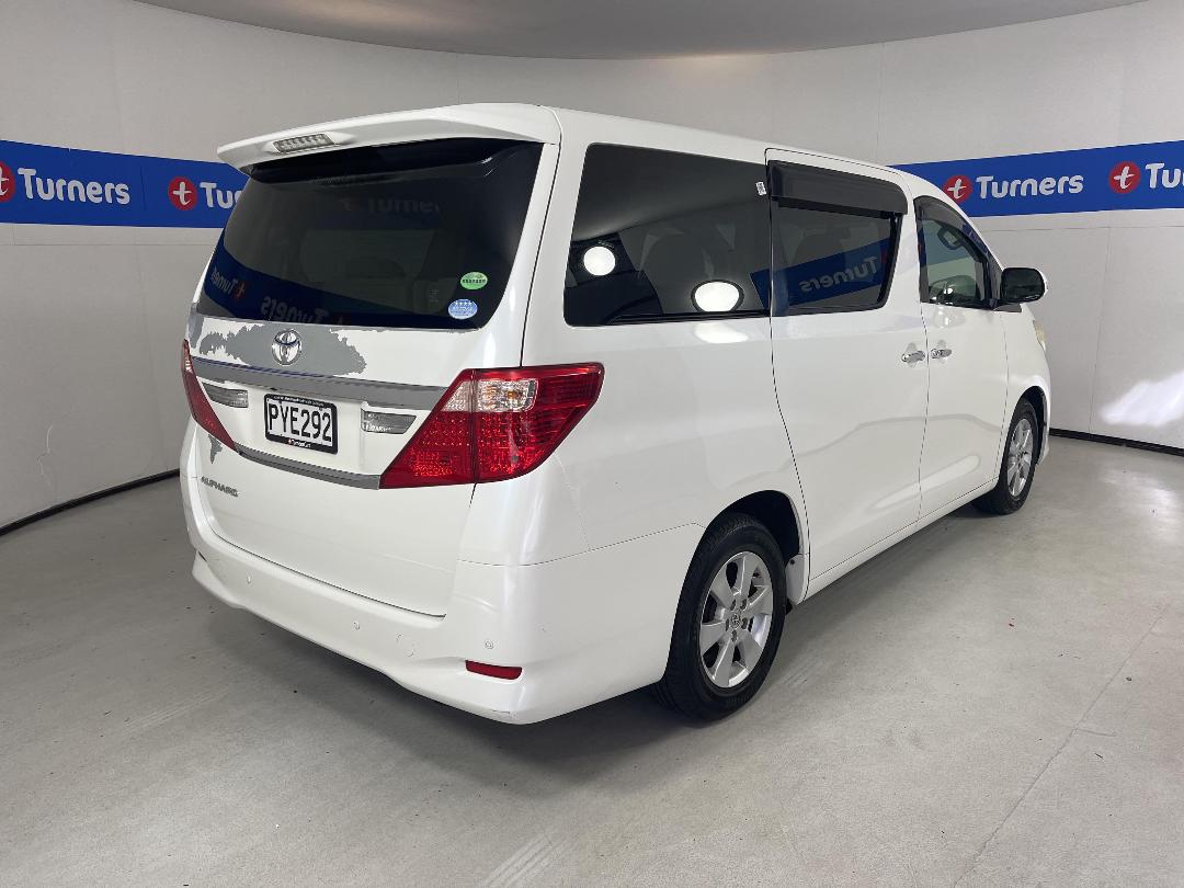 Photo '7' of Toyota Alphard