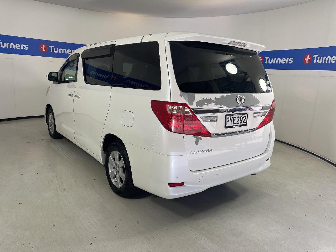 Photo '5' of Toyota Alphard