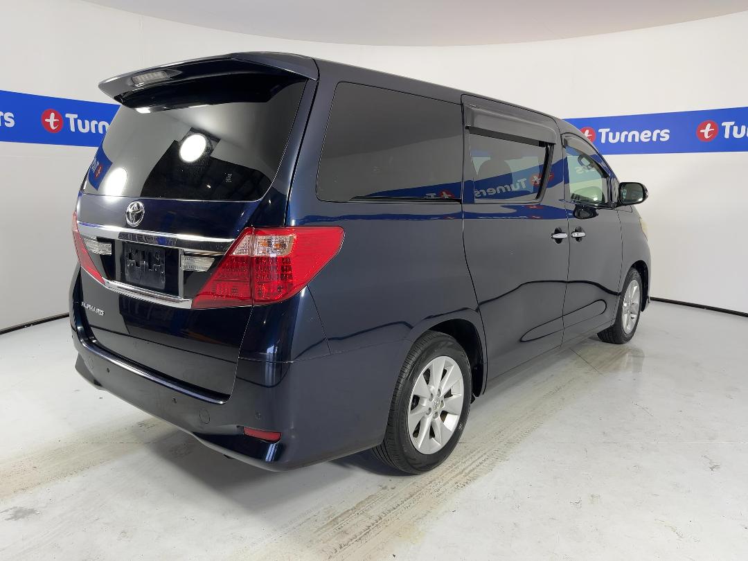Photo '7' of Toyota Alphard Photo '7' of Toyota Alphard