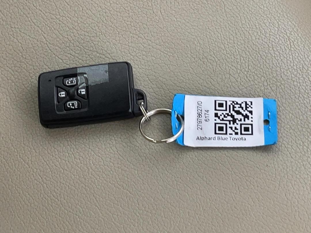 Photo '22' of Toyota Alphard Photo '22' of Toyota Alphard