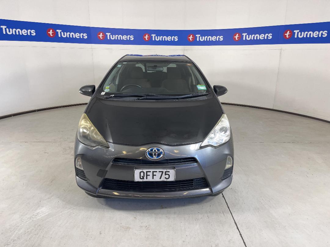 Photo '2' of Toyota Aqua